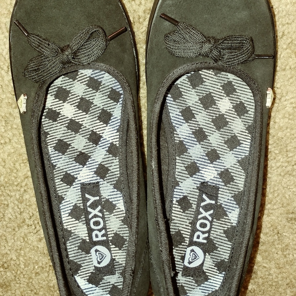 Roxy Short Heel Shoes